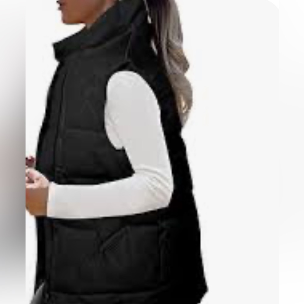 GUESS (NWOT) Jeans Black Quilted Vest, size Small